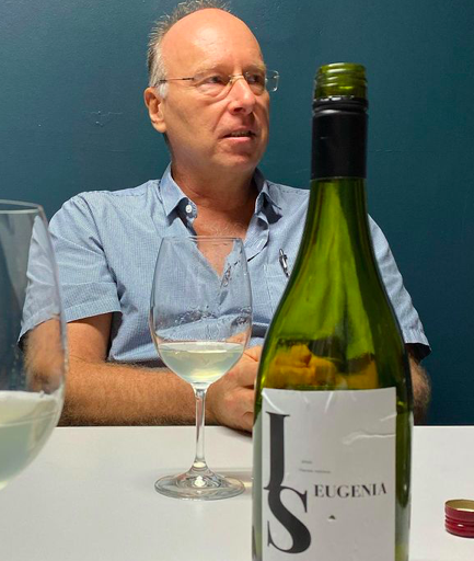 Joachim (na foto) produz vinhos em Presidente Figueiredo. Foto: Reprodução Internet.
