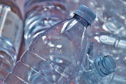 As garrafas retornáveis são uma maneira de diminuir os impactos ao meio ambiente. Foto: Divulgação/Pixabay